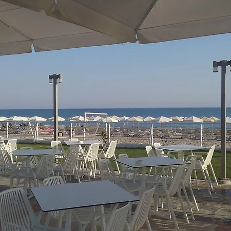 Lägenhetshotell Dimitrios Village 4*